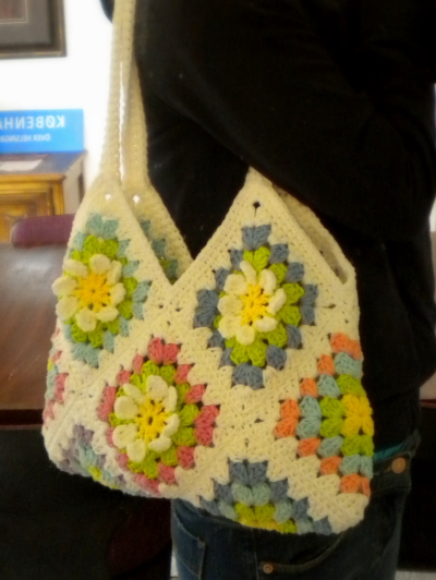 Harujion Design: Free pattern for a Flower Gardan Granny Square