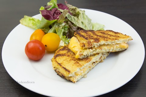 Grilled cheese Cauliflower Sandwich