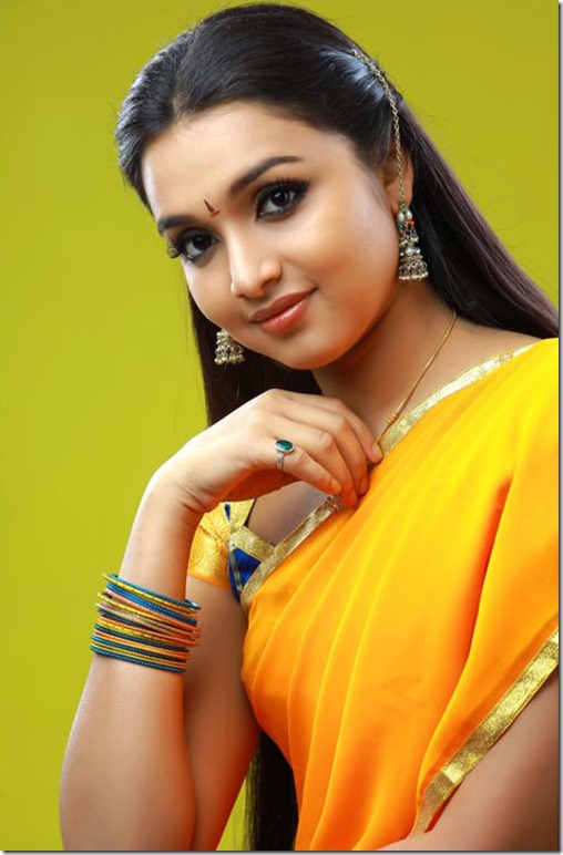 Deepti_Nambiar_hot pic1