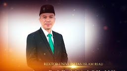 Rektor UIR Admiral Terima Penghargaan JMSI Riau di Kuantan Singingi