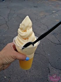 Suco de abacaxi com sorvete do Magic Kingdom
