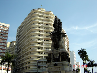 Monumento em Homenagem aos Irmãos Andradas, na Praça da Independência - foto de Emilio Pechini em 15/11/2008