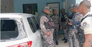 Policías vigilan residencia periodista Julio Benzant, víctima de agresión de ruidosos