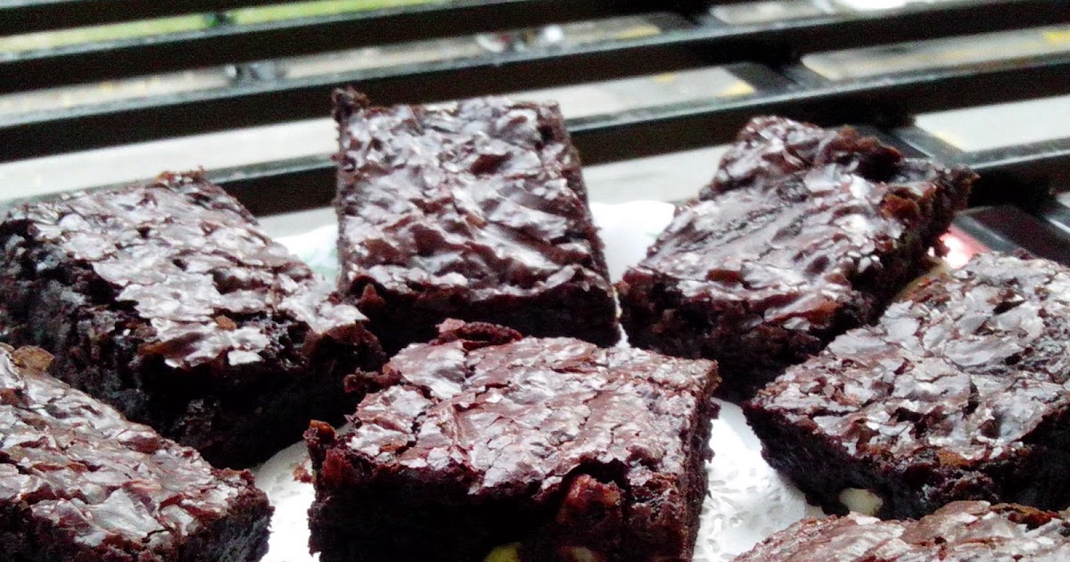 Dapor Comel Delight: Chocolate Nutty Brownies