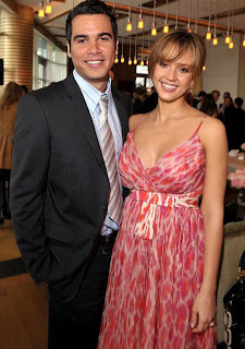 Jessica Alba and cash 