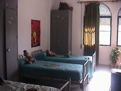 Dormitorio de tropa femenino