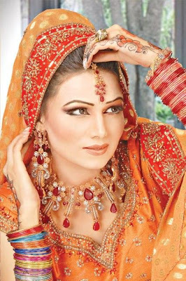 Latest Pakistani Bridal Wear,pakistani bridal,pakistani bridal wear,latest pakistani clothes,pakistani bridal dresses,latest pakistani dresses,pakistani clothes,bridal wear,bridal wear pakistani