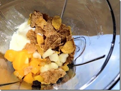 Peach mango yogurt smoothies with cereal