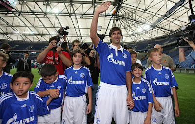 Raul Gonzalez With Children