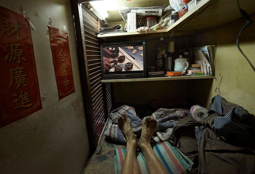 14 Nightmarish Pictures Show What It’s Like To Live In Hong Kong’s 'Cage-Apartments'