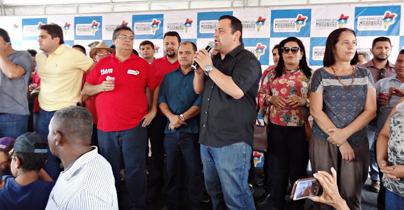 Deputado Vinícius Louro pede “Mais Asfalto” para Trizidela do Vale em visita do governador na região do Médio Mearim