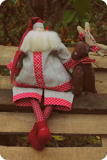 tilda, handmade, santa, santa claus,  new year, doll, red, fawn, natural, natural fabrics, American cotton, linen, felting, fabric tilda,