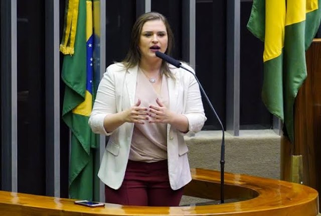 Deputada Marília Arraes propõe Dia Nacional de Levante Contra o Feminícidio