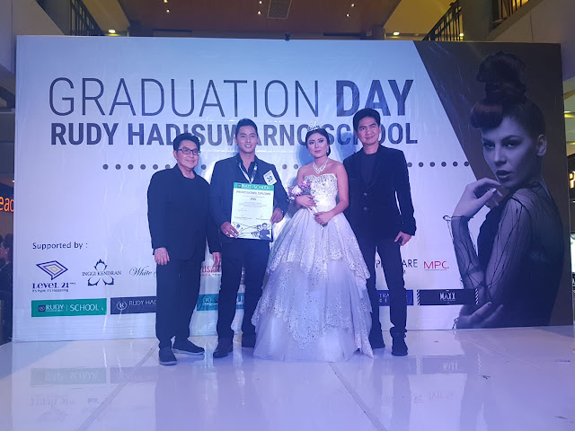 graduation day rudy hadisuwarno school  2018