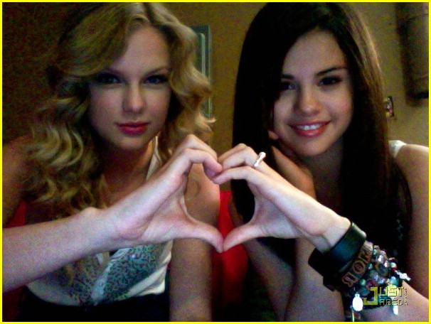 selena gomez taylor lautner dating. selena gomez taylor lautner