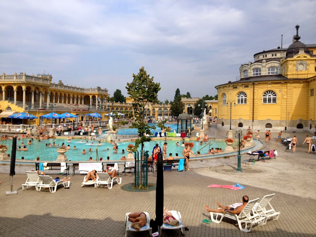 piscina de balneario budapest