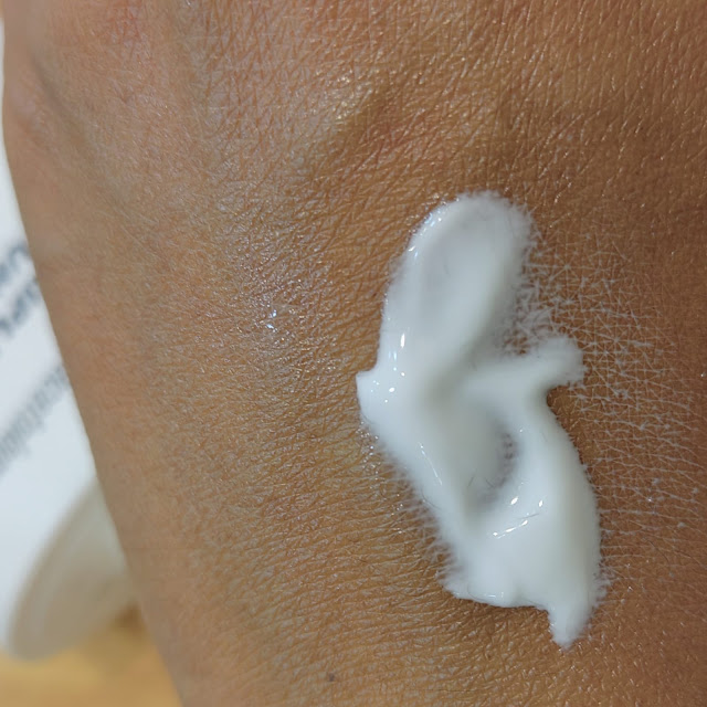 Tekstur facetology triple care sunscreen