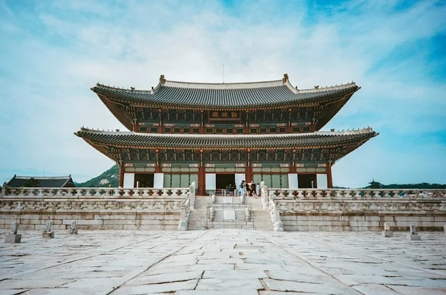 Gyeongbokgung Palace, popular tourist attractions in South Korea