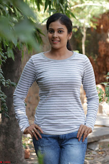 Actress Chandini in ed Tight Top at Ennodu Yilayadu tamil movie press meet ~  45.jpg