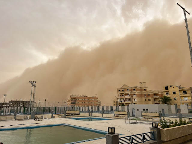 The sandstorm in October city
