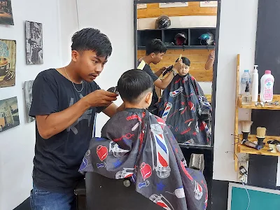 Muzkha Nofrenda Pangkas Rambut