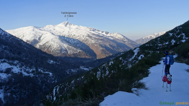 Ruta invernal al Pico Nevadín desde Salientes