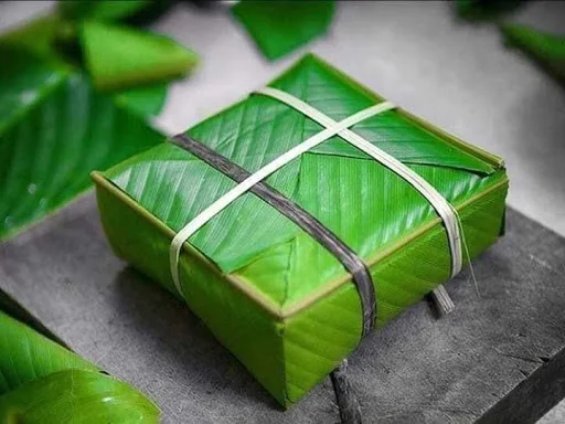 Reduce Plastic using Banana Leaves