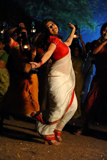 Nayantara Latest Hot Saree Photos Stills Gallery