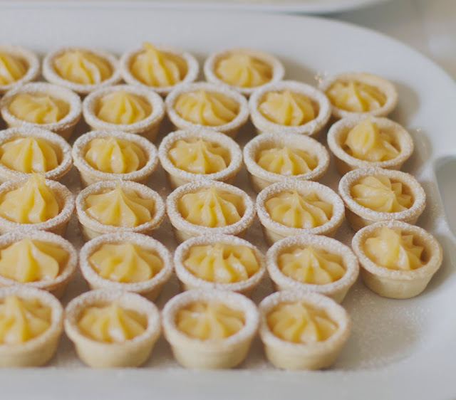 Yellow lemon tarts