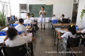 Una profesora imparte una clase de Historia de Cuba, en un aula de octavo grado en la escuela especial Solidaridad con Panamá, en La Habana, el 9 de septiembre de 2014.