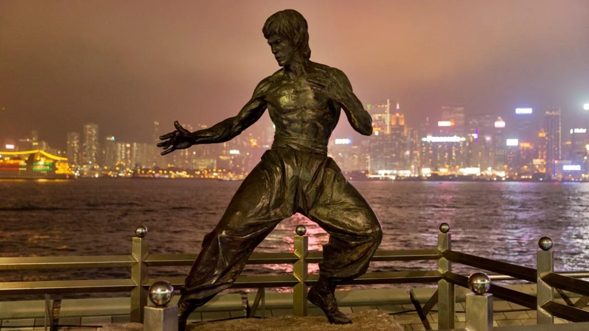 تمثال بروسلي في هونغ كونغ