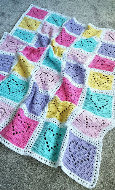 Cute heart crochet baby blanket