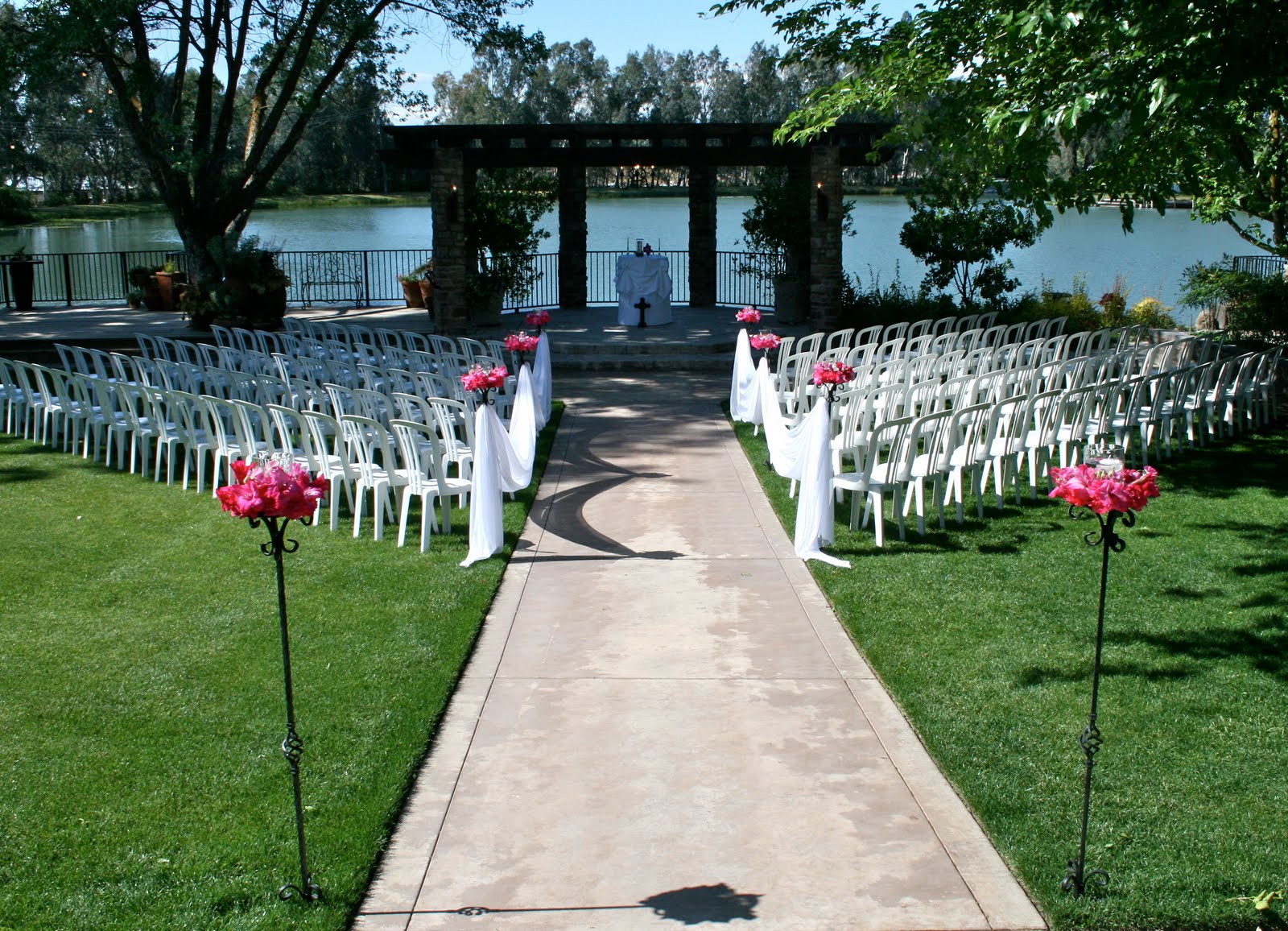 glass decor for weddings black