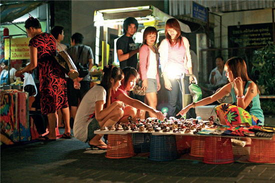Sunday Walking Street Market Chiang Mai