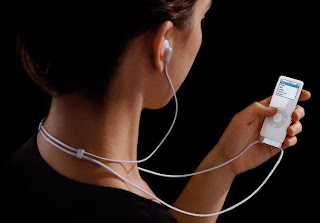 Apple to turn down the volume on iPod