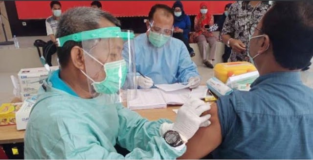 Jelang Rencana Pemberlakuan Belajar Tatap Muka, Pemkab Pasuruan Gencarkan Vaksinasi Tenaga Pengajar 