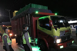  Polres Sumbawa Barat Gelar Operasi Cipta Kondisi di Pelabuhan Poto Tano dan Sekongkang