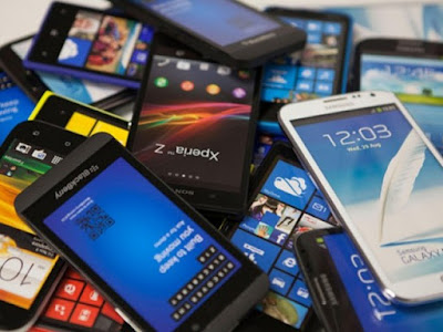 Pengamat: Smartphone Punya Efek “Merusak” Generasi Muda