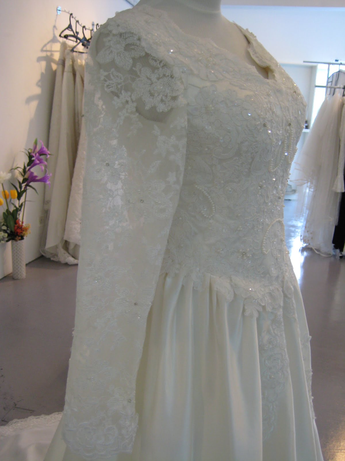 lace wedding dress with off the shoulder sleeves MY BRIDAL GOWN