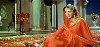 Meena Kumari in Pazeezha