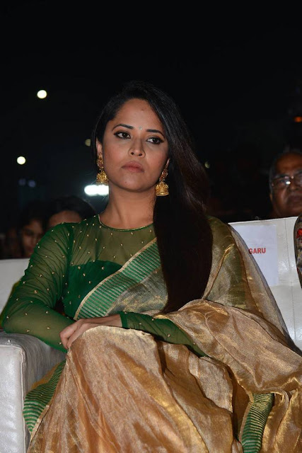 Anasuya telugu actress hot pics in transparent blouse