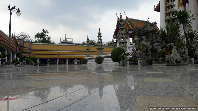 Giant Swing and Wat Suthat