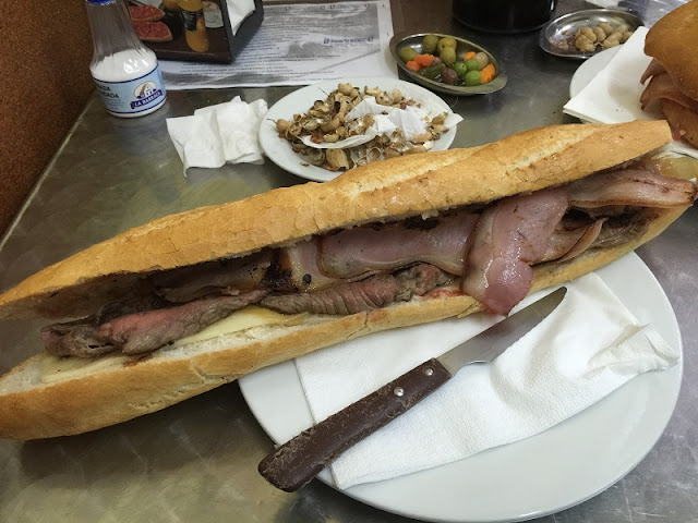 Almuerzos Populares - Bocadillo de buey de La Pascuala