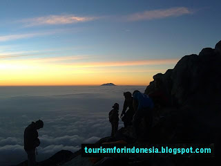 merapi sunrise