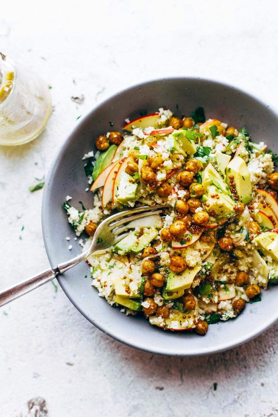 Spring Detox Cauliflower Salad: with *raw* cauli rice, roasted chickpeas, apples, avocado, shallots, herbs, and a two-second sweet mustard dressing. gluten free, vegan, delicious. #vegetarian #healthy #glutenfree #sugarfree #vegan #cleaneating