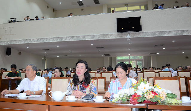 Đại biểu tham dự hội nghị báo cáo thời sự quý III 2022.  (Ảnh: AH)