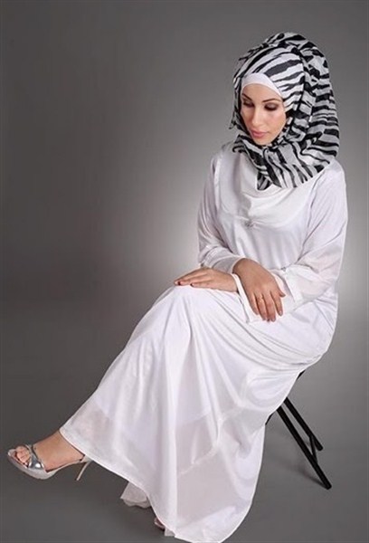 Trend Baju Muslim Pesta Simple Elegan Modern Terbaru 2017