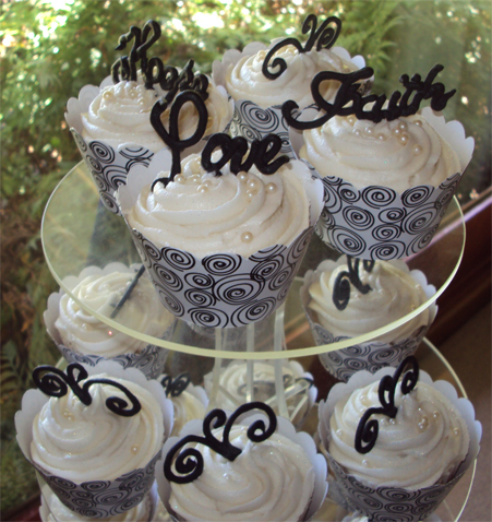 Wedding Cupcakes Black and White theme Posted by Delana Haughton