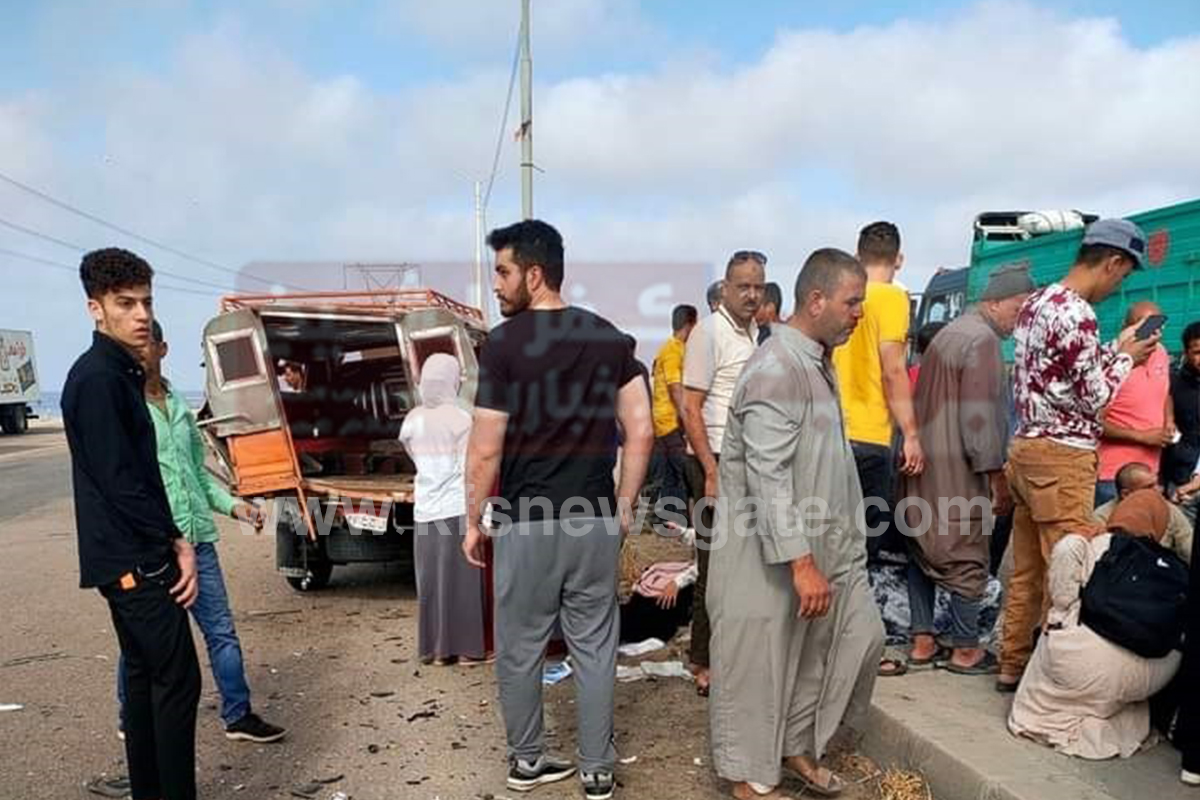 بالصور..إصابة 15 طالب في حادث تصادم بمركز البرلس