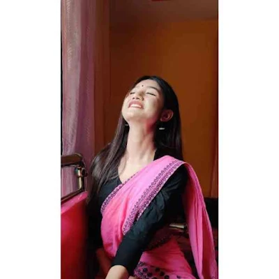 সুন্দর মেয়েদের প্রোফাইল পিকচার